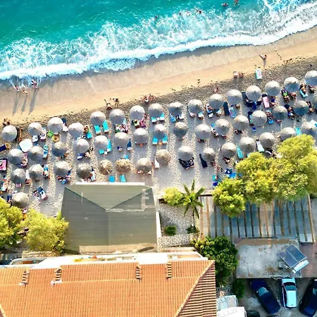 Potam'sea Bliss 6 - Front, Sun Beds & Parking